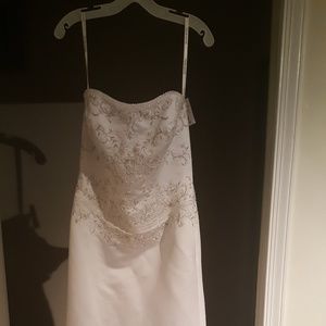 David's bridal size 12 wedding dress